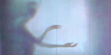 想抱着你哪怕只有一秒出自哪首歌？